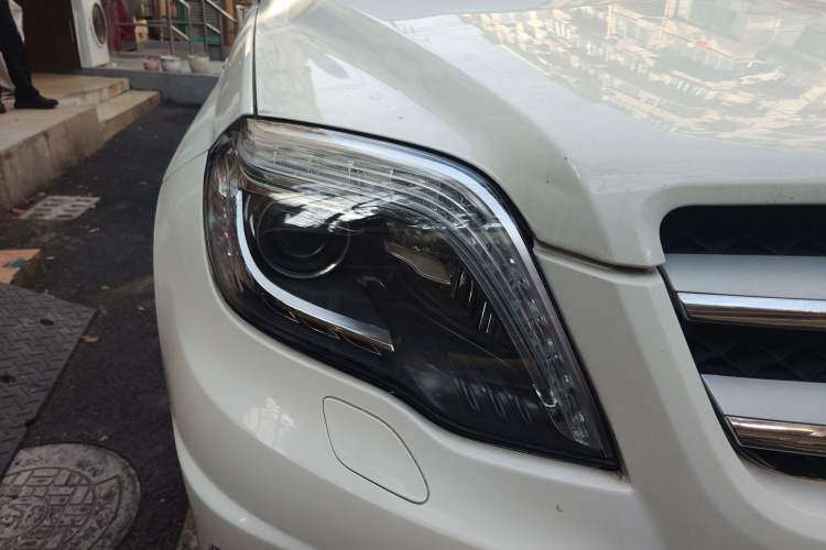 Used Mercedes-Benz GLK-Class 2015 GLK 260 4MATIC Fashion Edition Ultimate Version Right Front Headlight