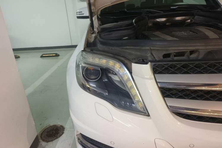 Used Mercedes-Benz GLK-Class 2015 GLK 300 4MATIC Fashion Edition Ultimate Version Right Front Headlight