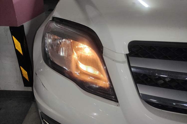 Used Mercedes-Benz GLK-Class 2015 GLK 260 4MATIC Dynamic Edition Ultimate Version Right Front Headlight