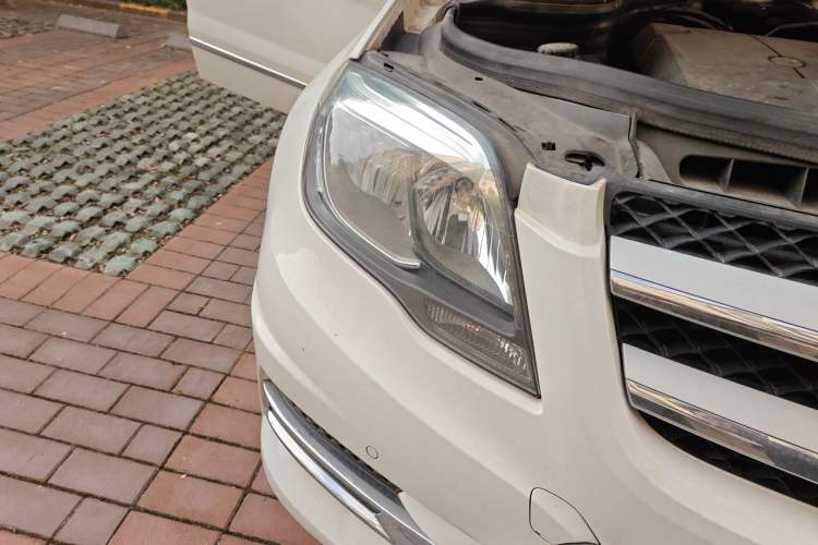 Used Mercedes-Benz GLK-Class 2015 GLK 260 4MATIC Dynamic Edition Ultimate Version Right Front Headlight