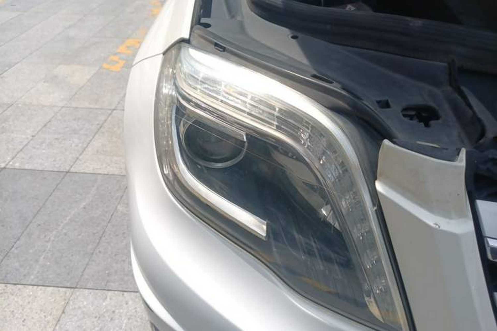 Used Mercedes-Benz GLK-Class 2015 GLK 260 4MATIC Dynamic Edition Ultimate Version Right Front Headlight