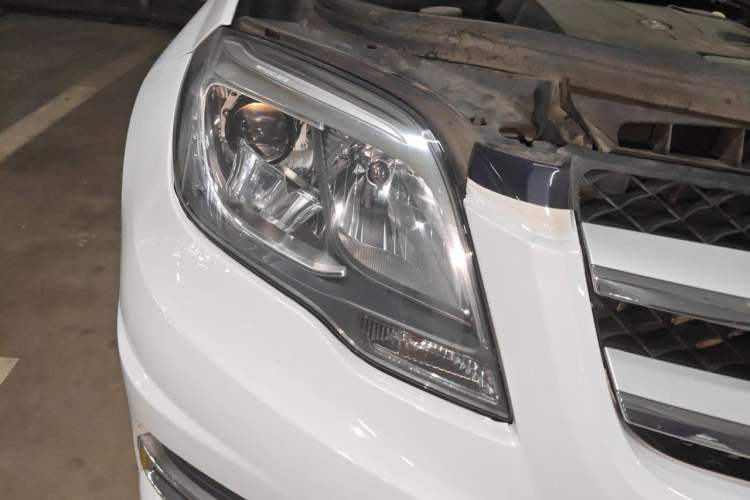 Used Mercedes-Benz GLK-Class 2015 GLK 260 4MATIC Dynamic Edition Ultimate Version Right Front Headlight