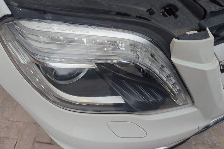 Used Mercedes-Benz GLK-Class 2015 GLK 260 4MATIC Fashion Edition Ultimate Version Right Front Headlight
