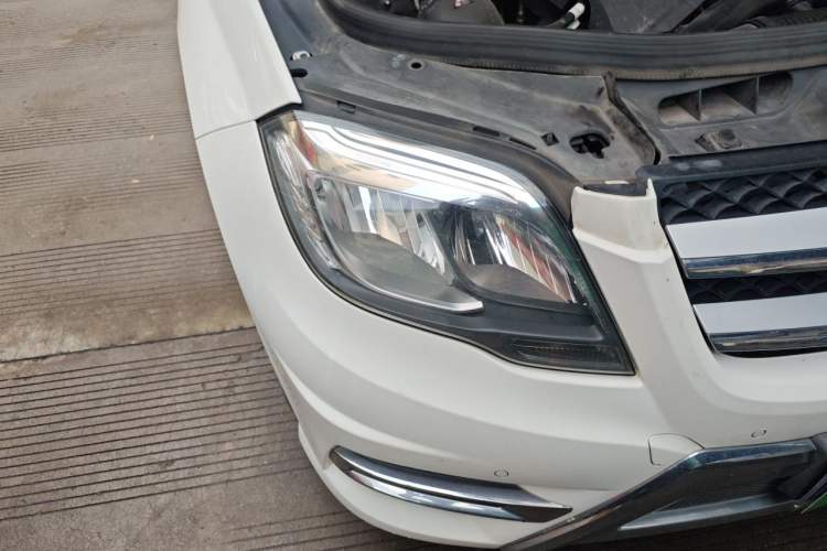 Used Mercedes-Benz GLK-Class 2015 GLK 260 4MATIC Dynamic Edition Ultimate Version Right Front Headlight