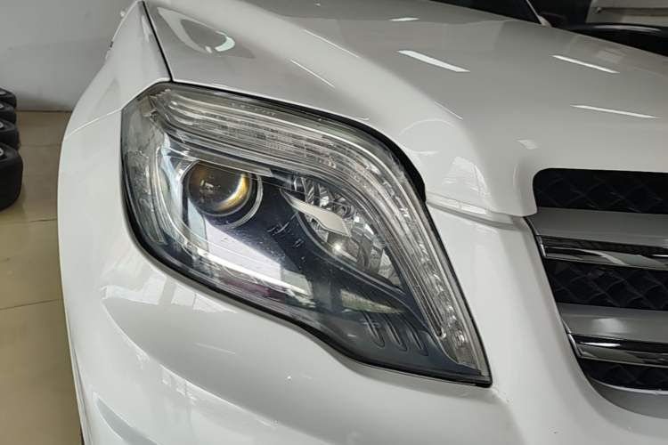 Used Mercedes-Benz GLK-Class 2015 GLK 260 4MATIC Dynamic Edition Ultimate Version Right Front Headlight
