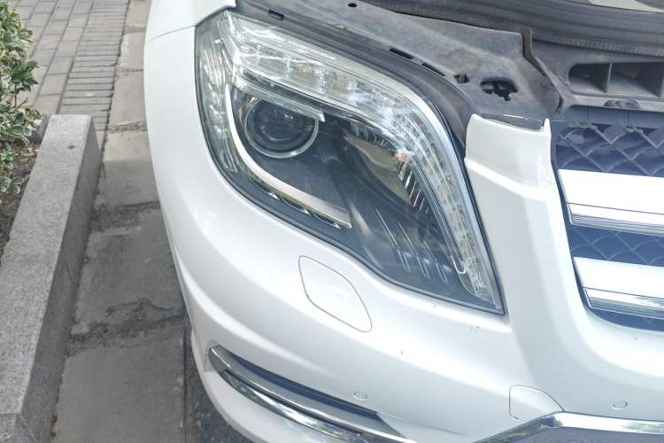 Used Mercedes-Benz GLK-Class 2015 GLK 300 4MATIC Fashion Edition Ultimate Version Right Front Headlight