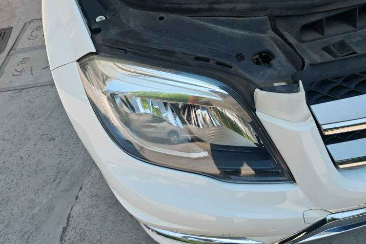 Used Mercedes-Benz GLK-Class 2015 GLK 260 4MATIC Dynamic Edition Ultimate Version Right Front Headlight