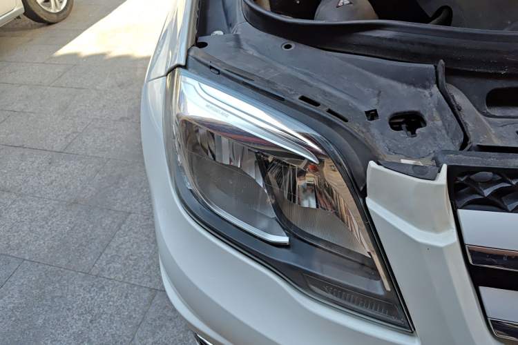 Used Mercedes-Benz GLK-Class 2015 GLK 260 4MATIC Dynamic Edition Ultimate Version Right Front Headlight