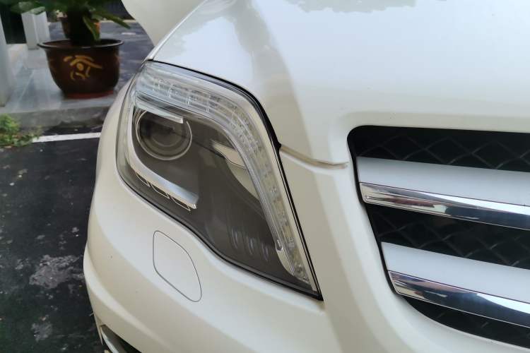 Used Mercedes-Benz GLK-Class 2015 GLK 260 4MATIC Fashion Edition Ultimate Version Right Front Headlight
