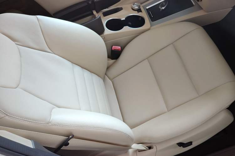 Used Mercedes-Benz GLK-Class 2015 GLK 300 4MATIC Fashion Edition Ultimate Version Right Front Seat