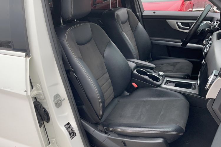 Used Mercedes-Benz GLK-Class 2015 GLK 260 4MATIC Dynamic Edition Ultimate Version Right Front Seat