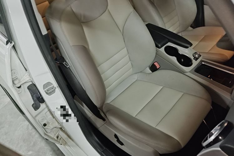 Used Mercedes-Benz GLK-Class 2015 GLK 260 4MATIC Dynamic Edition Ultimate Version Right Front Seat