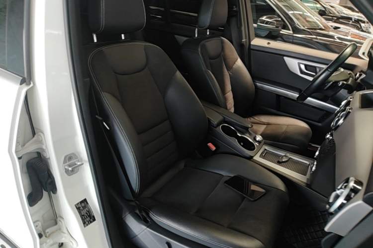 Used Mercedes-Benz GLK-Class 2015 GLK 300 4MATIC Fashion Edition Ultimate Version Right Front Seat