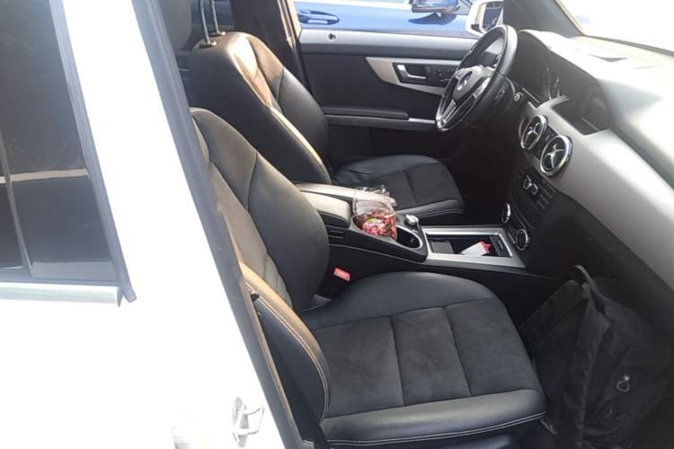 Used Mercedes-Benz GLK-Class 2015 GLK 260 4MATIC Dynamic Edition Ultimate Version Right Front Seat