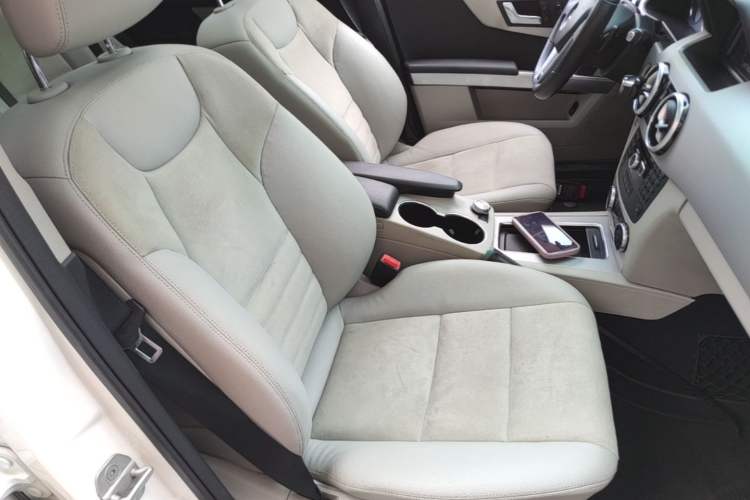 Used Mercedes-Benz GLK-Class 2015 GLK 260 4MATIC Fashion Edition Ultimate Version Right Front Seat