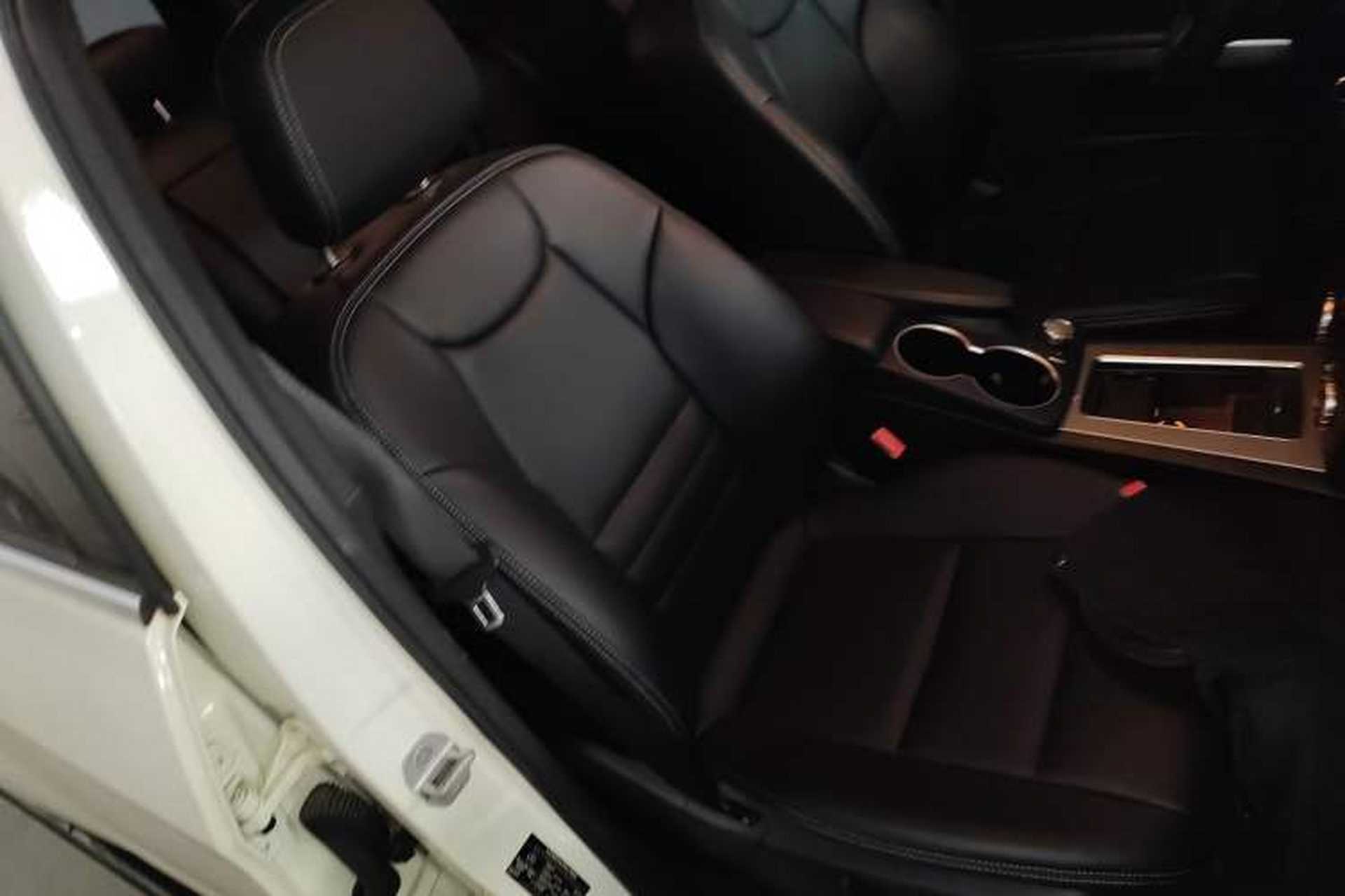 Used Mercedes-Benz GLK-Class 2015 GLK 260 4MATIC Dynamic Edition Ultimate Version Right Front Seat