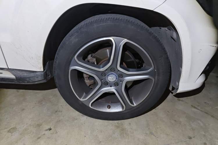 Used Mercedes-Benz GLK-Class 2015 GLK 300 4MATIC Fashion Edition Ultimate Version Right Front Wheel Hub