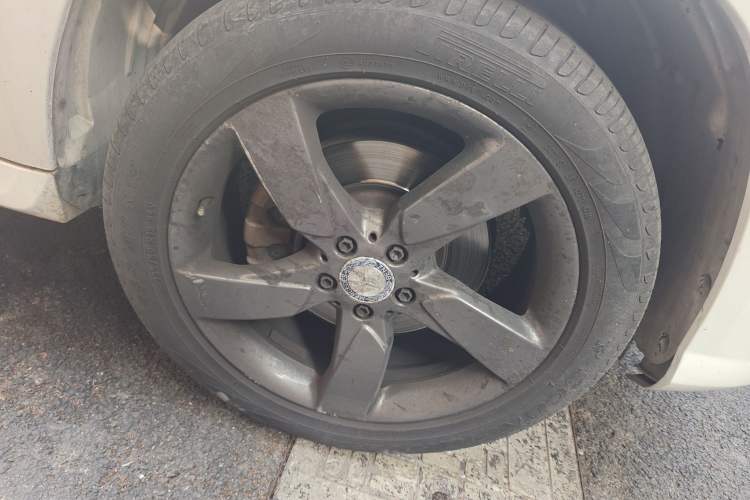 Used Mercedes-Benz GLK-Class 2015 GLK 260 4MATIC Fashion Edition Ultimate Version Right Front Wheel Hub
