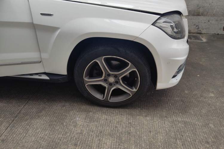 Used Mercedes-Benz GLK-Class 2015 GLK 300 4MATIC Fashion Edition Ultimate Version Right Front Wheel Hub
