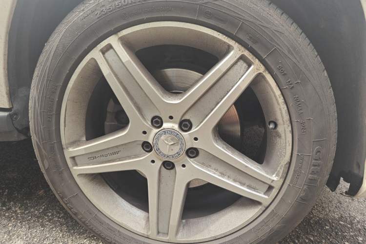 Used Mercedes-Benz GLK-Class 2015 GLK 300 4MATIC Luxury Ultimate Edition Right Front Wheel Hub