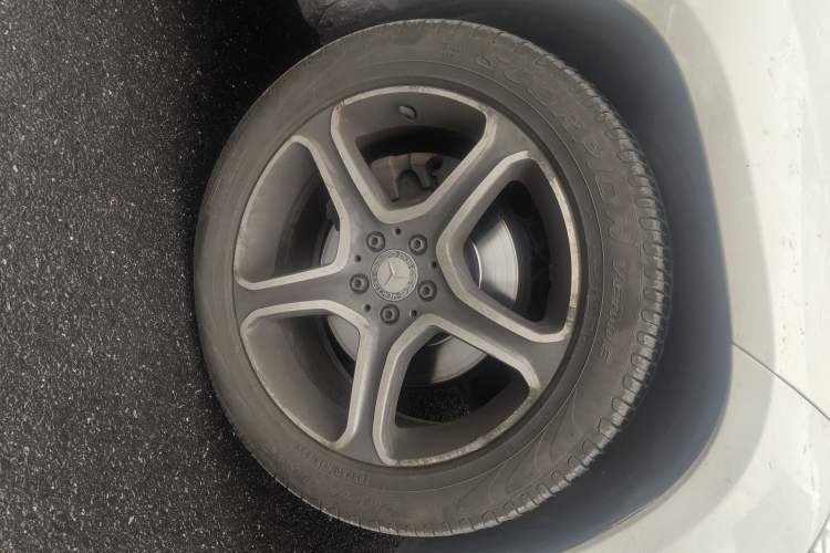 Used Mercedes-Benz GLK-Class 2015 GLK 300 4MATIC Fashion Edition Ultimate Version Right Front Wheel Hub