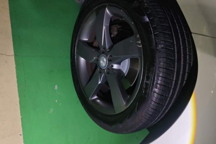 Used Mercedes-Benz GLK-Class 2015 GLK 260 4MATIC Fashion Edition Ultimate Version Right Front Wheel Hub