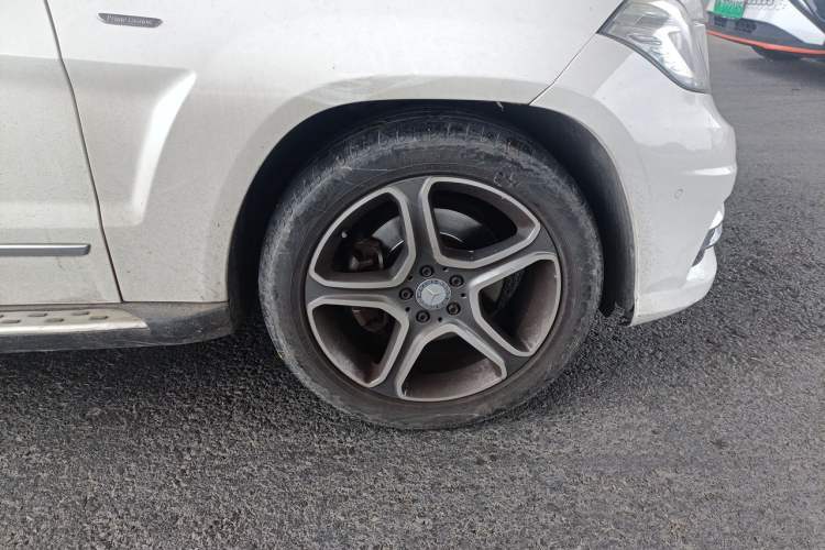 Used Mercedes-Benz GLK-Class 2015 GLK 300 4MATIC Fashion Edition Ultimate Version Right Front Wheel Hub