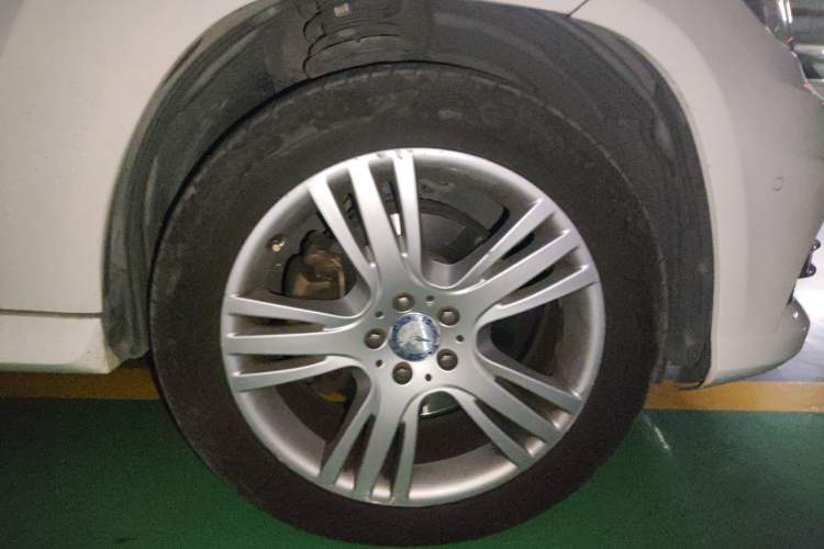 Used Mercedes-Benz GLK-Class 2015 GLK 260 4MATIC Dynamic Edition Ultimate Version Right Front Wheel Hub