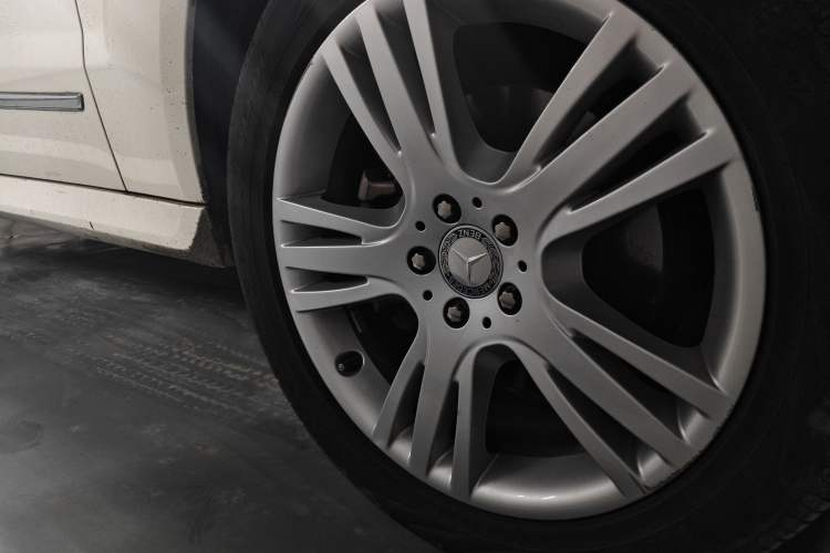 Used Mercedes-Benz GLK-Class 2015 GLK 260 4MATIC Dynamic Edition Ultimate Version Right Front Wheel Hub