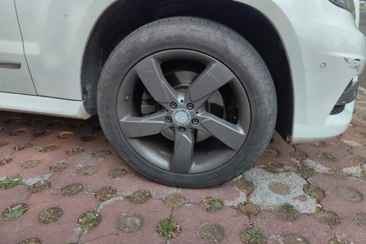 Used Mercedes-Benz GLK-Class 2015 GLK 260 4MATIC Fashion Edition Ultimate Version Right Front Wheel Hub