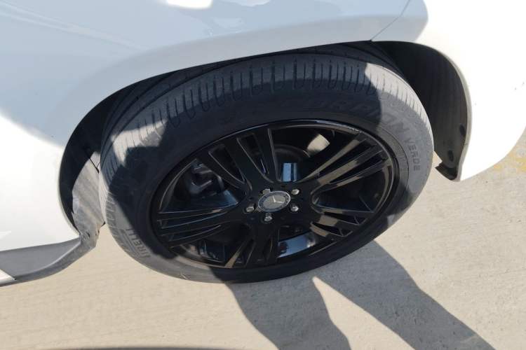 Used Mercedes-Benz GLK-Class 2015 GLK 260 4MATIC Dynamic Edition Ultimate Version Right Front Wheel Hub
