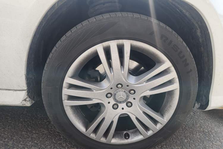 Used Mercedes-Benz GLK-Class 2015 GLK 260 4MATIC Dynamic Edition Ultimate Version Right Front Wheel Hub