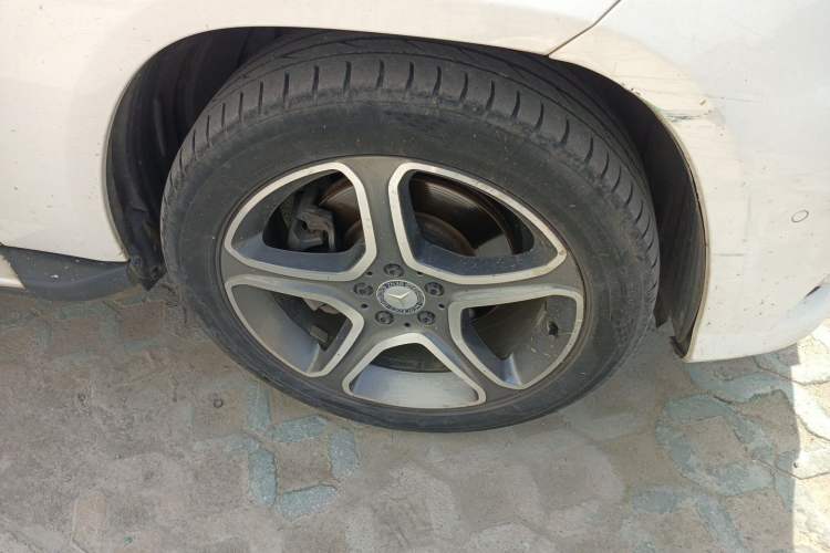 Used Mercedes-Benz GLK-Class 2015 GLK 300 4MATIC Fashion Edition Ultimate Version Right Front Wheel Hub