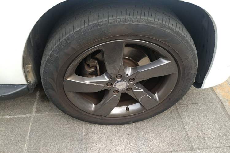 Used Mercedes-Benz GLK-Class 2015 GLK 260 4MATIC Fashion Edition Ultimate Version Right Front Wheel Hub