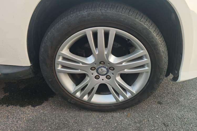 Used Mercedes-Benz GLK-Class 2015 GLK 260 4MATIC Dynamic Edition Ultimate Version Right Front Wheel Hub