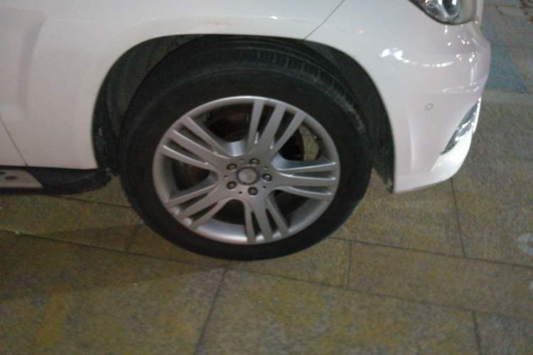 Used Mercedes-Benz GLK-Class 2015 GLK 260 4MATIC Dynamic Edition Ultimate Version Right Front Wheel Hub