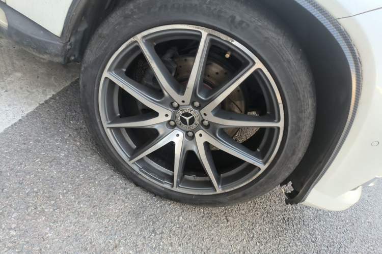 Used Mercedes-Benz GLK-Class 2015 GLK 260 4MATIC Dynamic Edition Ultimate Version Right Front Wheel Hub