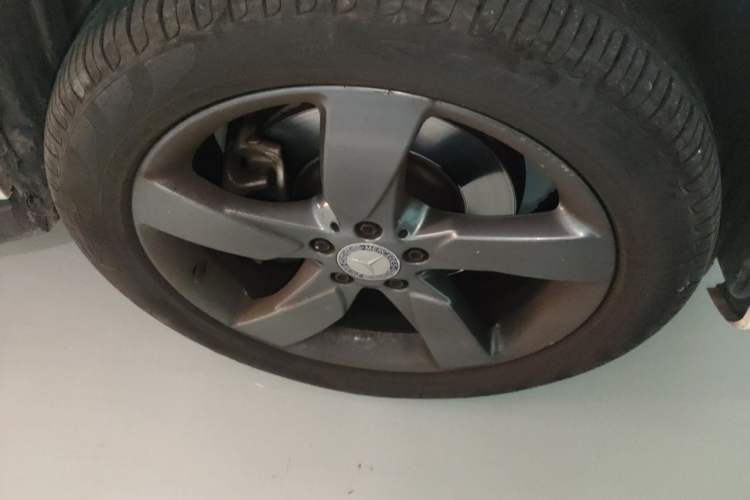 Used Mercedes-Benz GLK-Class 2015 GLK 260 4MATIC Fashion Edition Ultimate Version Right Front Wheel Hub