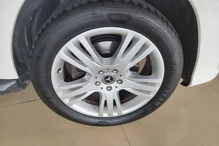 Used Mercedes-Benz GLK-Class 2015 GLK 260 4MATIC Dynamic Edition Ultimate Version Right Front Wheel Hub