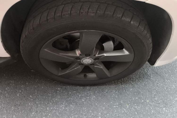 Used Mercedes-Benz GLK-Class 2015 GLK 260 4MATIC Fashion Edition Ultimate Version Right Front Wheel Hub