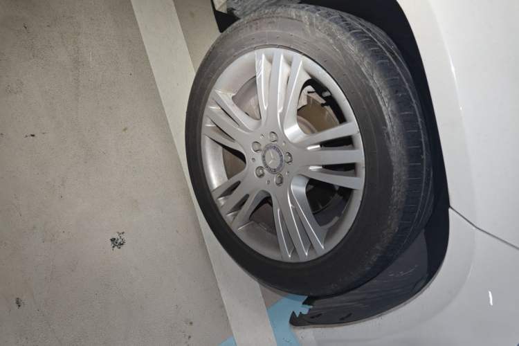 Used Mercedes-Benz GLK-Class 2015 GLK 260 4MATIC Dynamic Edition Ultimate Version Right Front Wheel Hub