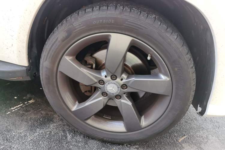 Used Mercedes-Benz GLK-Class 2015 GLK 260 4MATIC Fashion Edition Ultimate Version Right Front Wheel Hub