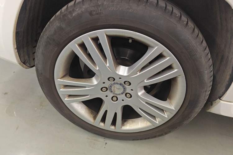 Used Mercedes-Benz GLK-Class 2015 GLK 260 4MATIC Dynamic Edition Ultimate Version Right Rear Wheel Hub