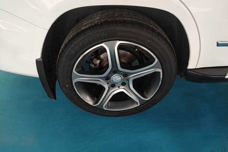 Used Mercedes-Benz GLK-Class 2015 GLK 300 4MATIC Fashion Edition Ultimate Version Right Rear Wheel Hub