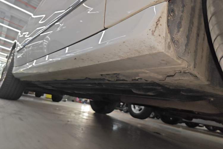 Used Mercedes-Benz GLK-Class 2015 GLK 260 4MATIC Dynamic Edition Ultimate Version Right Side Sill
