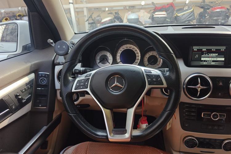 Used Mercedes-Benz GLK-Class 2015 GLK 260 4MATIC Fashion Edition Ultimate Version Steering Wheel