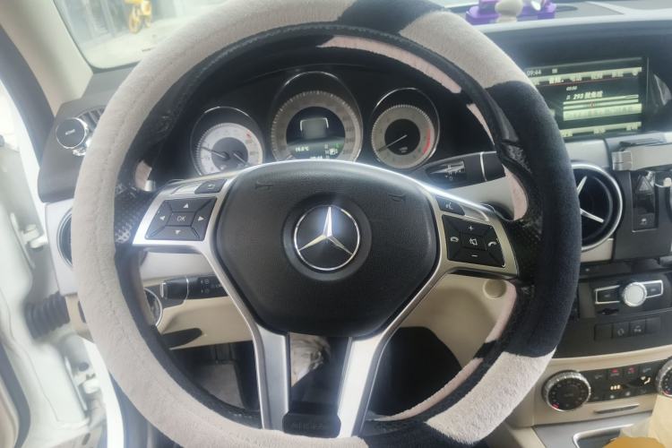 Used Mercedes-Benz GLK-Class 2015 GLK 300 4MATIC Fashion Edition Ultimate Version Steering Wheel