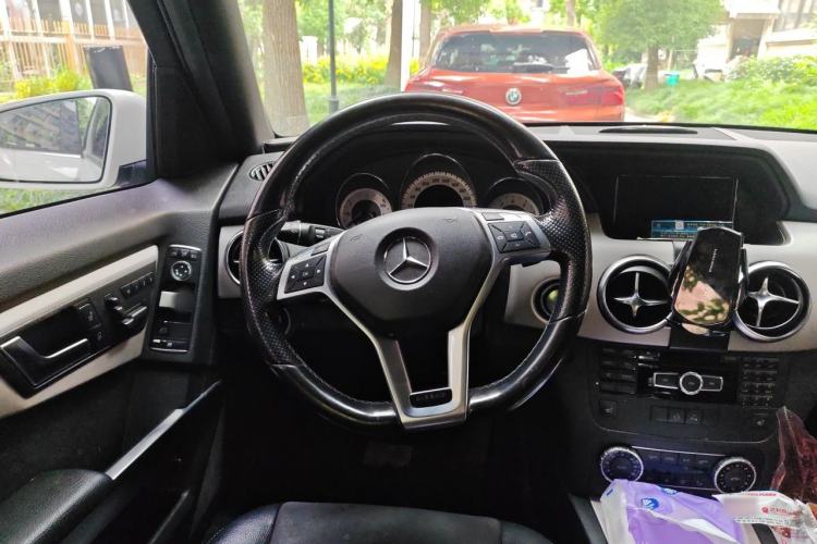 Used Mercedes-Benz GLK-Class 2015 GLK 300 4MATIC Fashion Edition Ultimate Version Steering Wheel