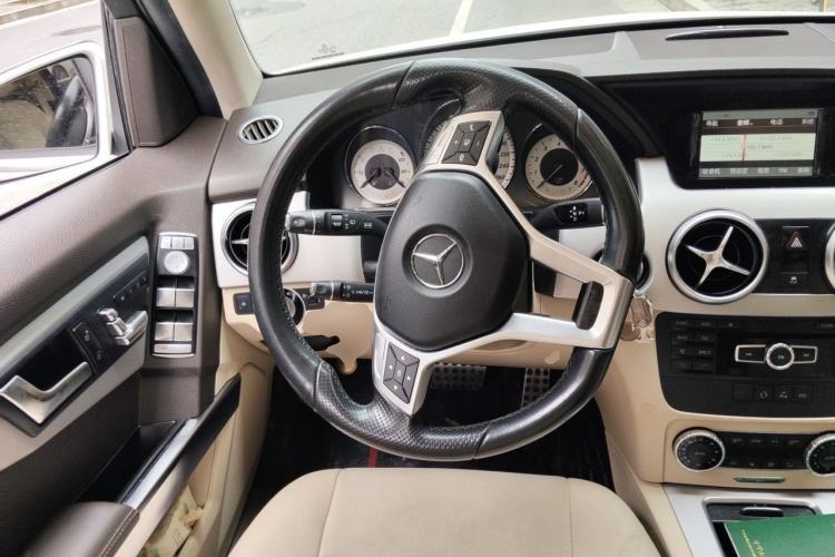 Used Mercedes-Benz GLK-Class 2015 GLK 260 4MATIC Dynamic Edition Ultimate Version Steering Wheel