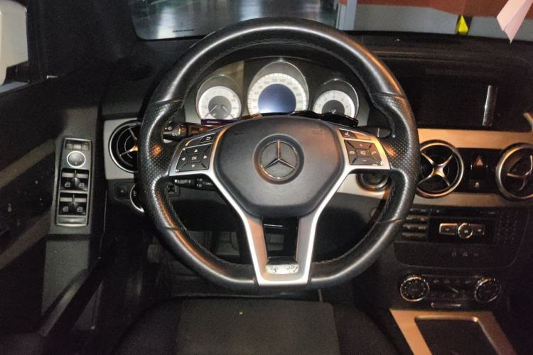 Used Mercedes-Benz GLK-Class 2015 GLK 260 4MATIC Dynamic Edition Ultimate Version Steering Wheel